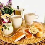 Boho Chic On The By Deihu Experiences Appartement