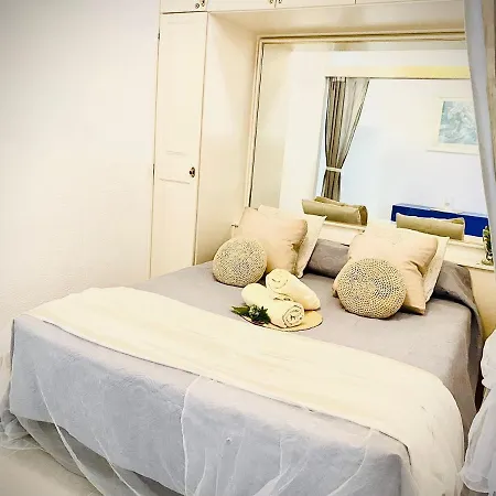 Апартаменты Boho Chic On The By Deihu Experiences Плая-де-лас-Америкас