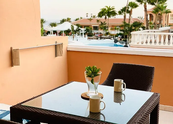 Apartamento Boho Chic On The By Deihu Experiences